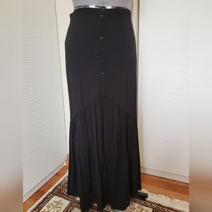 H.I.P. Black Skirt Size L NWOT